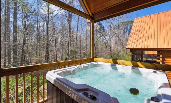 White Oak Lodge House | Hot Tub + Foosball | Access to Pool, Tennis, Gym | Chill'n in the Smokies