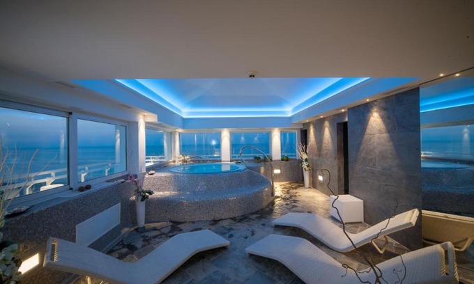 Fogliano Marina Hotel | Hotel Adlon - FRONTE MARE