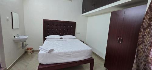 Tiruchirappalli Hotel | Hotel AMR Residency