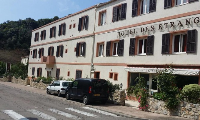 Bonifacio Hotel | Hotel des Etrangers