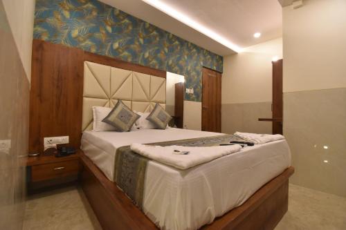 Kismat Nagar Bed & Breakfast | Hotel Dream Palace Residency - Near to US Embassy Bkc Mumbai