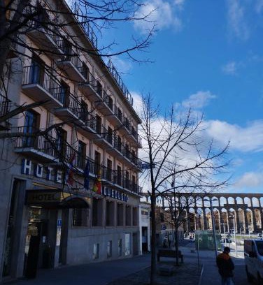 Segovia Old Town Hotel | Hotel ELE Acueducto