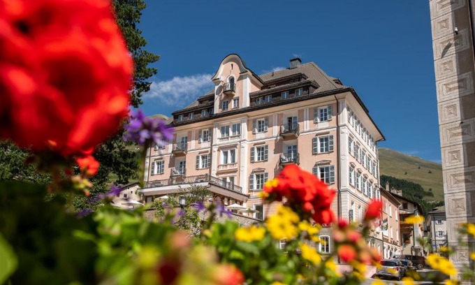 Zuoz Hotel | Hotel Engiadina