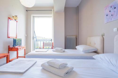 Korfos Hotel | Hotel Korfos - Ξενοδοχείο Κόρφος Renovated