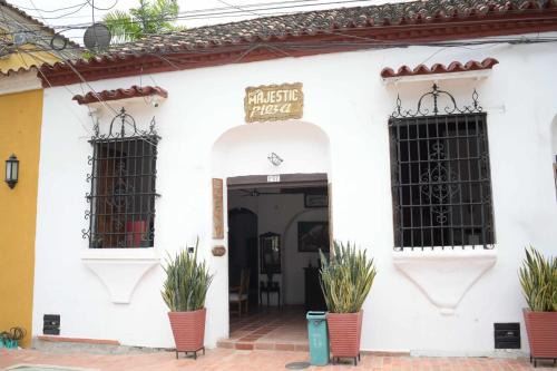 Santa Cruz de Mompox Hotel | Hotel Majestic plaza