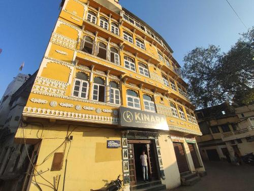 Lake Swaroop Sagar Hotel | Hotel O Girwa Udaipur