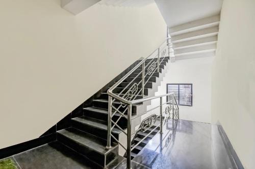 Bhubaneshwar Hotel | Hotel O KK A1 Guest House