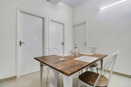 Bengaluru House | Hotel O Leva Homes Near Baiyappanahalli Metro Station