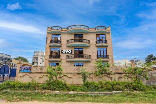 IMT Manesar Hotel | Hotel O Naveen Stay