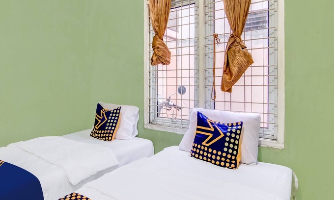 Pekanbaru Hotel | Hotel O Nayla Homestay Syariah Near Koro Koro Panam, Karaoke, Pool, & Cafe
