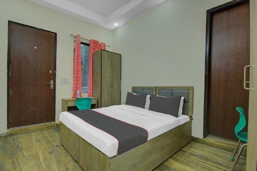 Delhi Hotel | Hotel O THE ARROW Near DTU college