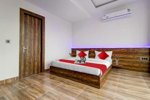 Faridabad Hotel | Hotel O Times Square