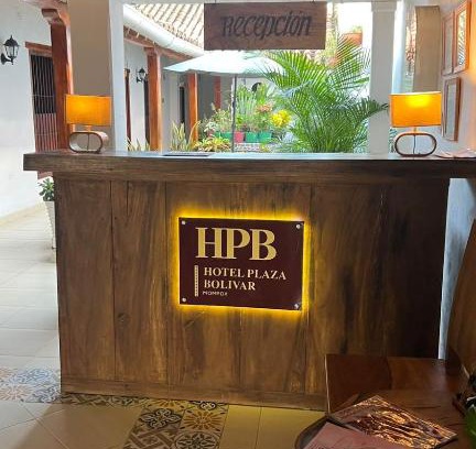 Santa Cruz de Mompox Hotel | HOTEL PLAZA BOLIVAR MOMPOX ubicado en el centro histórico con parqueadero interno