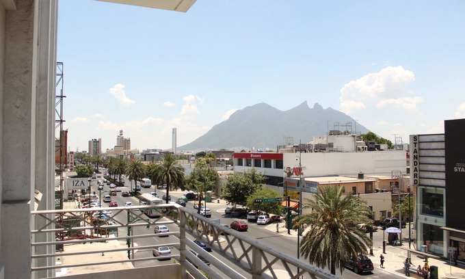 Monterrey Centro Hotel | Hotel Plaza del Arco Express