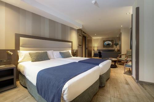 Old Town Hotel | Hotel Reina Cristina