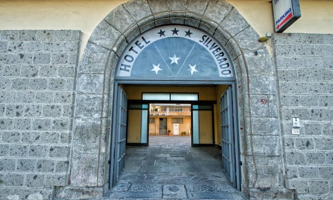 Orta di Atella Hotel | Hotel Silverado
