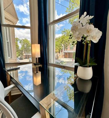 The Heights House | Hotel-Style, No Host, Professionally Managed ID247