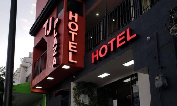 Avenida Revolucion Hotel | Hotel Tj Plaza