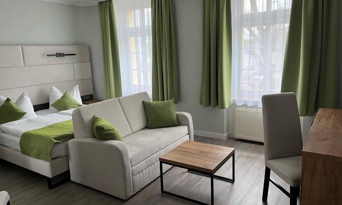 Woltersdorf Hotel | Hotel und Restaurant Kranichsberg