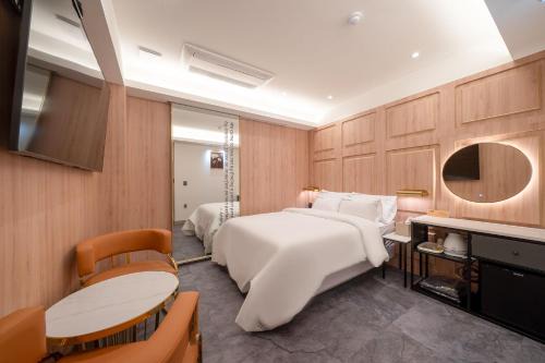 Yeongtong-gu Hotel | HotelInsta Main Branch