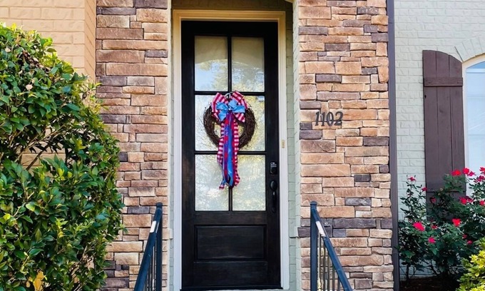 Oxford House | Hotty Toddy Habitat