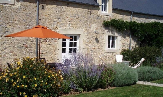 Crouay House | House 20 mn from the beaches, 7 people, neat decoration, fully equipped