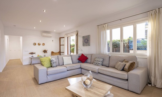 Alcudia Ski Chalet | House Can Toni