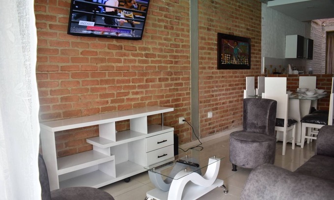 Ginebra House | House