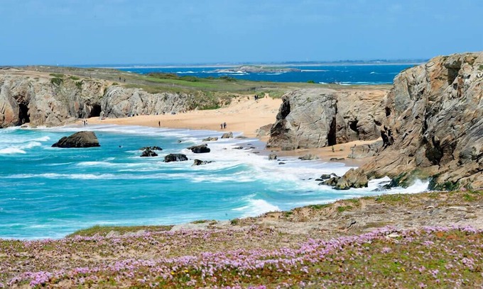 Saint-Pierre-Quiberon Villa | House facing the sea, foot in the water, breathtaking sea view, beach 10 meters.
