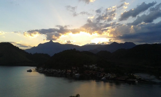 Itanema Condo | House in Angra's paradise. Km 500,5 Rio Santos Neighborhood Itanema.