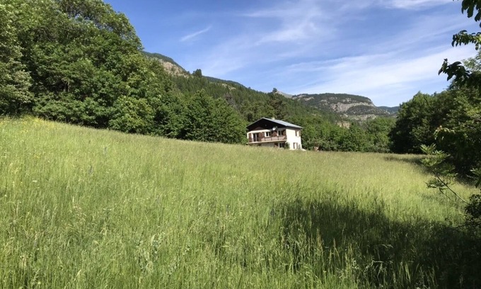 Champcella House | House in the mountains