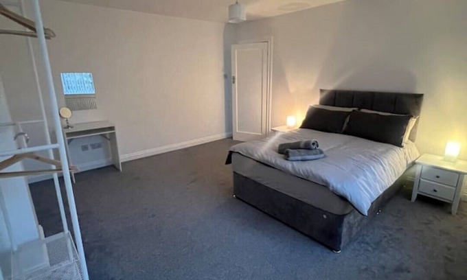 Middle Park and Sutcliffe House | House near o2 Greenwich Canary Wharf