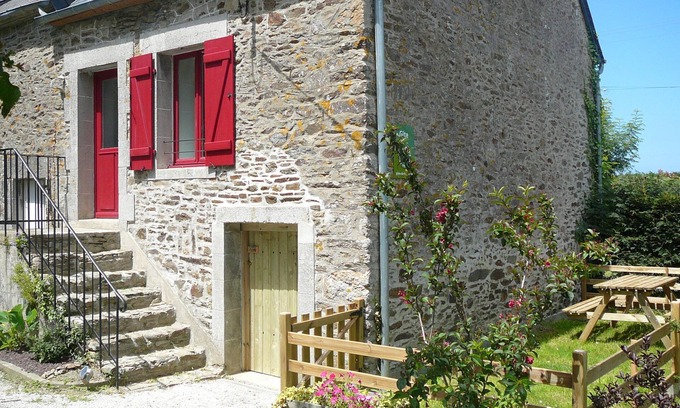 Pleurtuit House | house near the river Rance, St Malo and Dinard