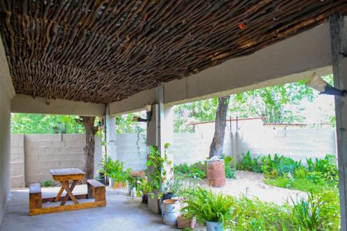 Maun House | House Samaika