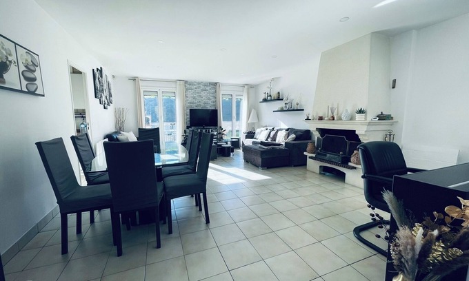 Ormesson-sur-Marne House | House with garden, near Paris and Disneyland - Large and bright