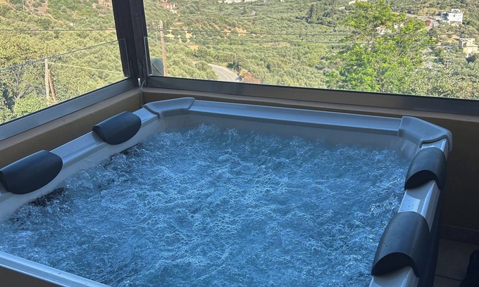 Exopoli House | House with panoramic views over mountains and sea 130sqm