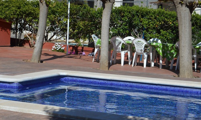 Cubelles Villa | House with pool, barbecue, garden, wifi, air conditioning, 1500 meters. of beach