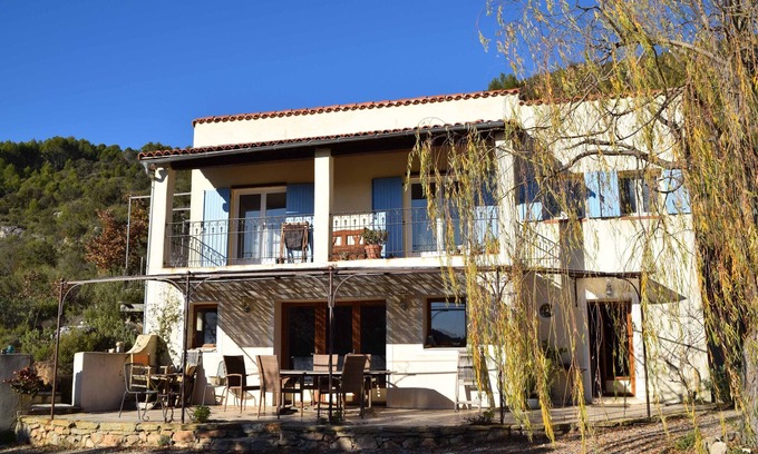 Salernes House | House with pool on the hill