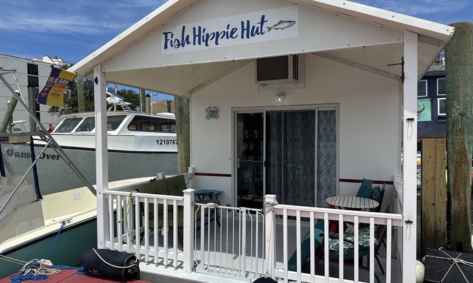 Dam Neck Boat Rental | Houseboat in Virginia Beach