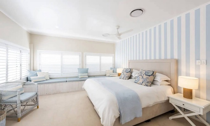 Yamba House | Huge Beach House in 5 star location
