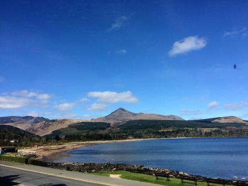 Brodick House | Hunters Guest House