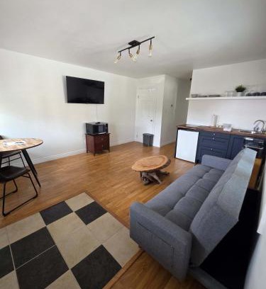 Hunts Point Apartment | Hunts Point Beachside Suite #13