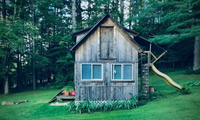 Barton Cabin | Hut on the Hill at Mountain Pines Vacation Rentals