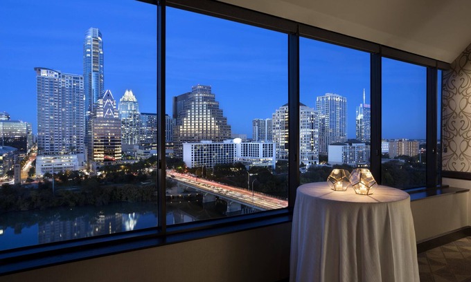 Downtown Austin Hotel | Hyatt Regency Austin