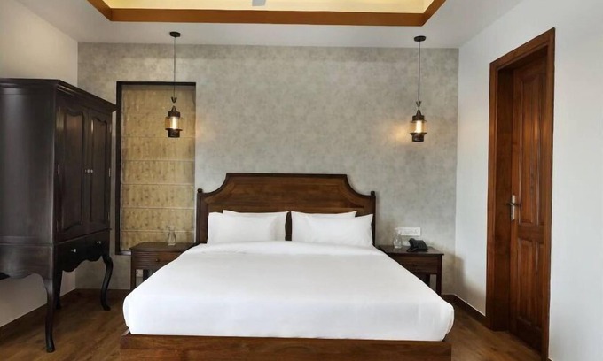 Gurugram Apartment | HYDEWEST Orchid King Gold Grand Studio Luxury Serviced Residences Apartment