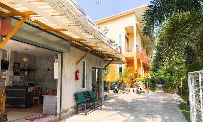Ko Lanta Hotel | i-Style Lanta Boutique House --- SHA Extra Plus