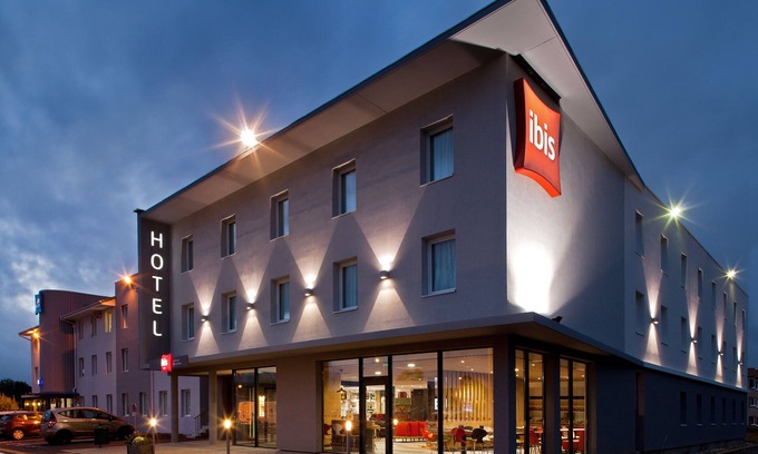 Riom Hotel | ibis Clermont Ferrand Nord Riom