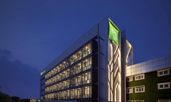 Tanjung Priok Hotel | Ibis Styles Jakarta Sunter