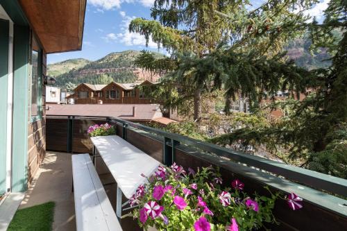 Telluride Apartment | Ice House 317 condo