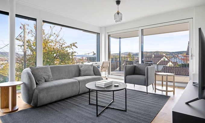 Dietikon District Apartment | Ideal Dietikon 3.5 Room w/ W/D & Storage, 14 min to Market, by Blueground
